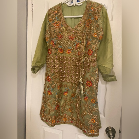 Light green embroidered Pakistani style gharara shalwar kameez - Picture 2 of 7